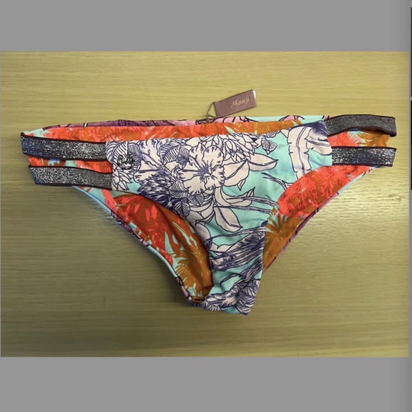 Maaji reversible bikini set - Picture 1 of 4